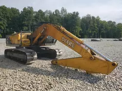 Salvage trucks for sale at Barberton, OH auction: 2006 John Deere 200 CLC