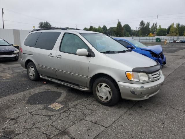 2002 Toyota Sienna LE