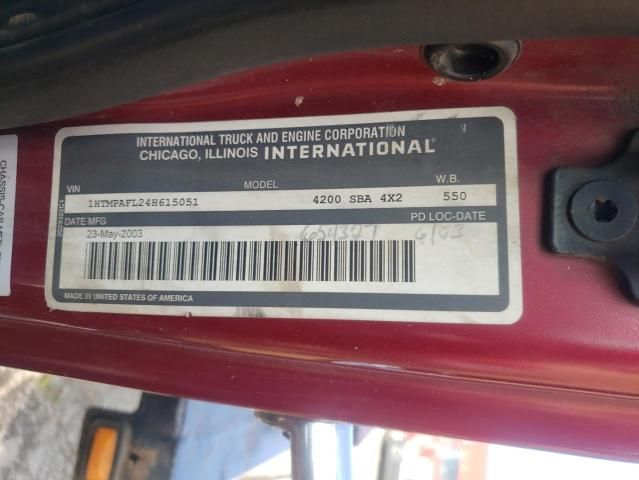 2004 International 4000 4200