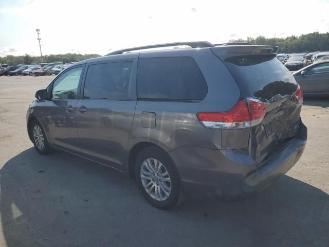 2014 Toyota Sienna XLE