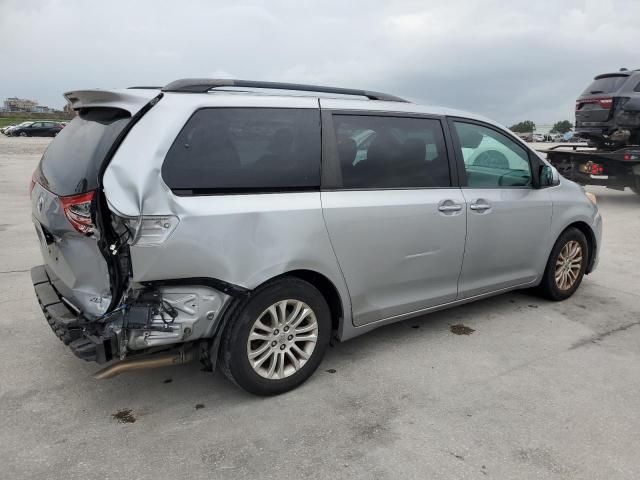 2016 Toyota Sienna XLE