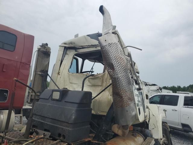 2007 Mack 600 CHN600