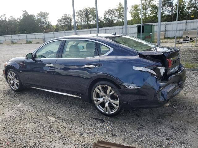 2017 Infiniti Q70 3.7