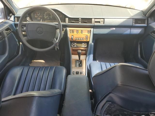 1987 Mercedes-Benz 300 E