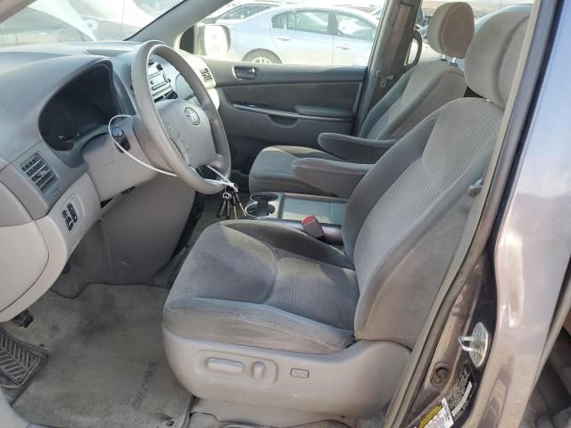 2006 Toyota Sienna CE