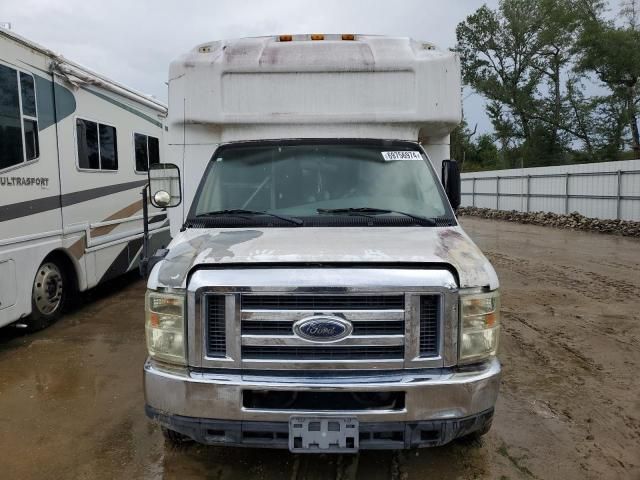 2008 Ford Econoline E450 Super Duty Cutaway Van