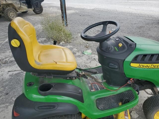 2010 John Deere Lawnmower