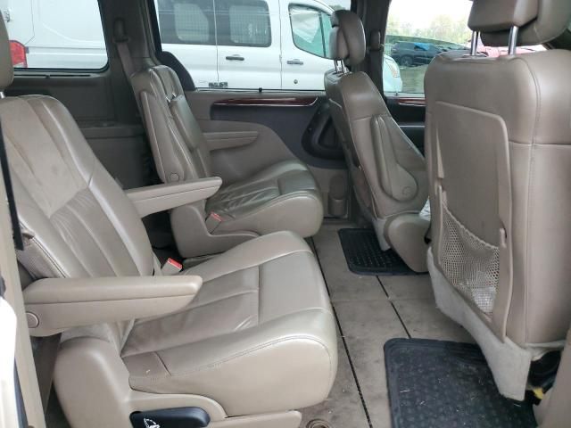 2012 Chrysler Town & Country Limited