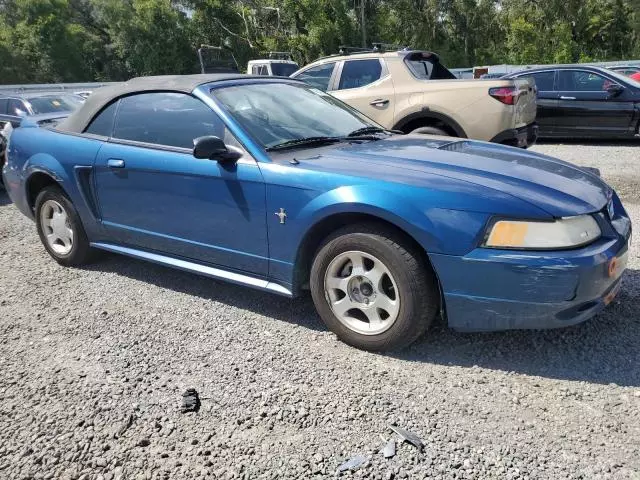 2000 Ford Mustang