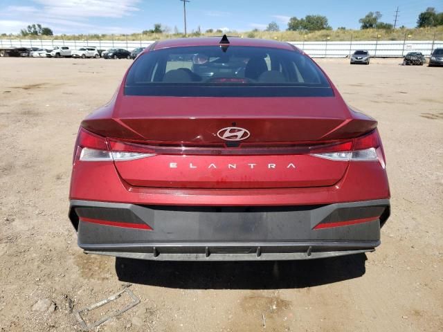 2024 Hyundai Elantra SE