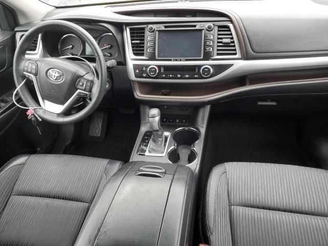 2016 Toyota Highlander LE