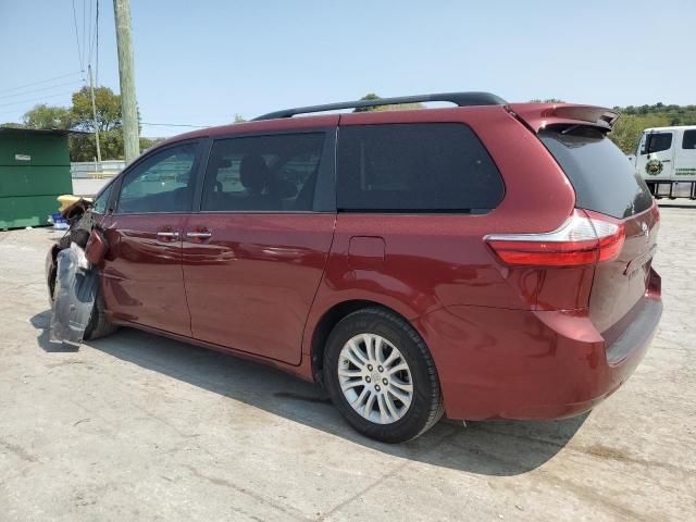 2017 Toyota Sienna XLE