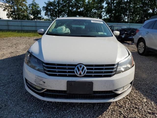 2015 Volkswagen Passat SEL