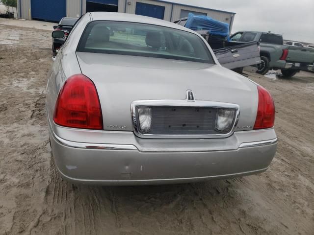 2007 Lincoln Town Car Signature