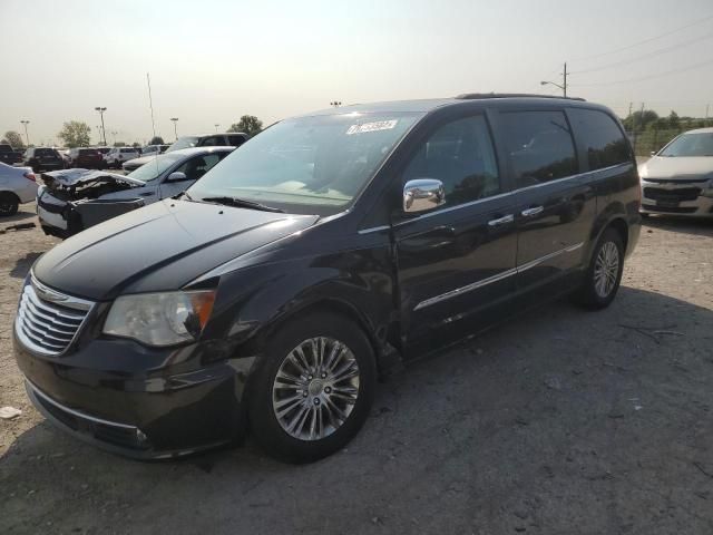 2013 Chrysler Town & Country Touring L