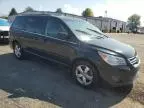 2011 Volkswagen Routan SE