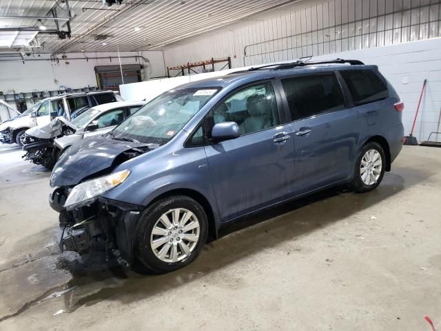 2017 Toyota Sienna XLE