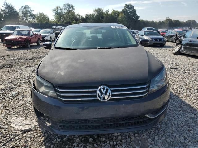 2013 Volkswagen Passat SE