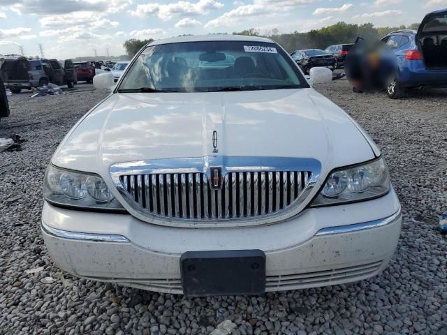 2003 Lincoln Town Car Executive