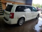 2014 Chrysler Town & Country Touring L