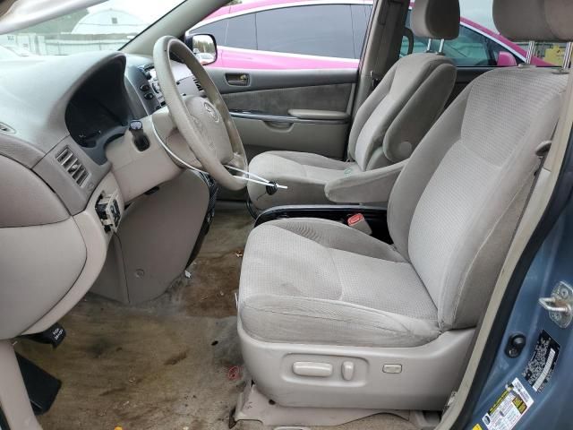 2008 Toyota Sienna CE