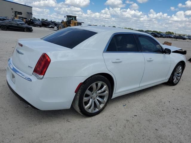 2018 Chrysler 300 Touring