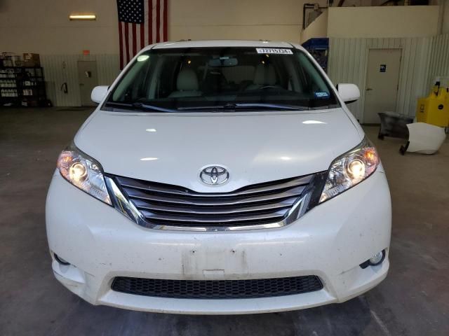 2017 Toyota Sienna XLE