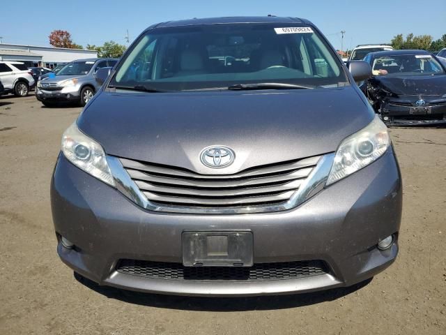 2011 Toyota Sienna XLE