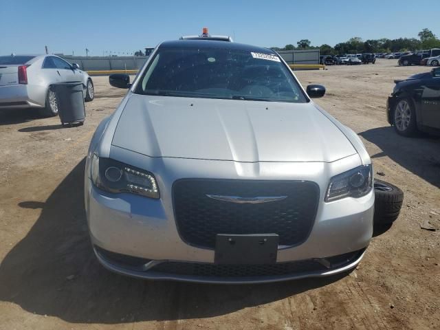 2019 Chrysler 300 Touring