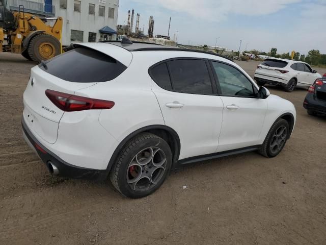 2018 Alfa Romeo Stelvio Sport