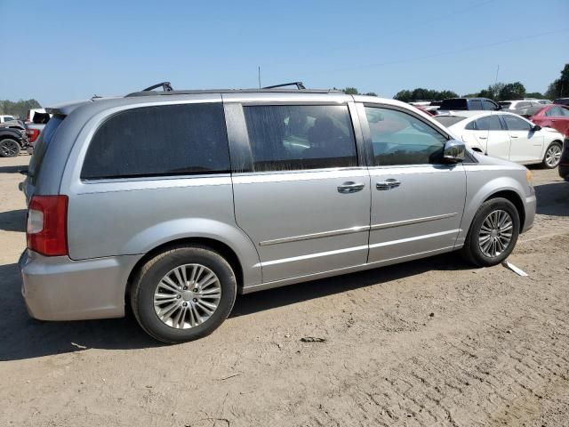 2014 Chrysler Town & Country Touring L