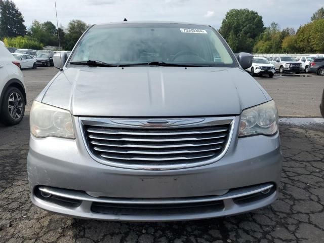 2013 Chrysler Town & Country Touring