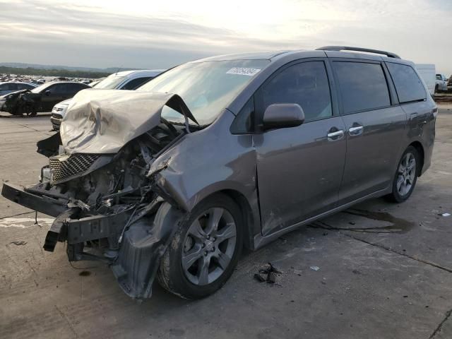 2014 Toyota Sienna Sport