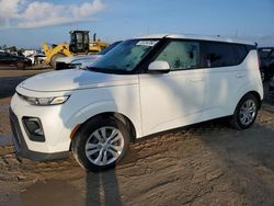 Carros dañados por inundaciones a la venta en subasta: 2022 KIA Soul LX