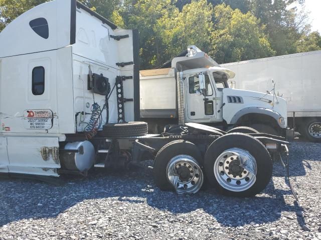 2018 Freightliner Cascadia 125