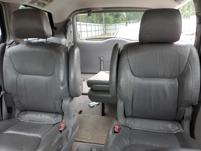 2005 Toyota Sienna XLE