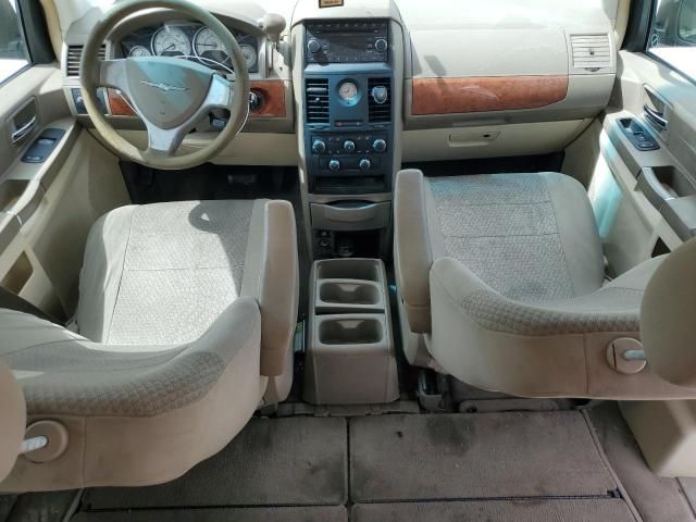 2008 Chrysler Town & Country LX