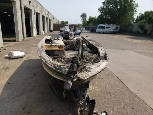 2003 Alumacraft Boat