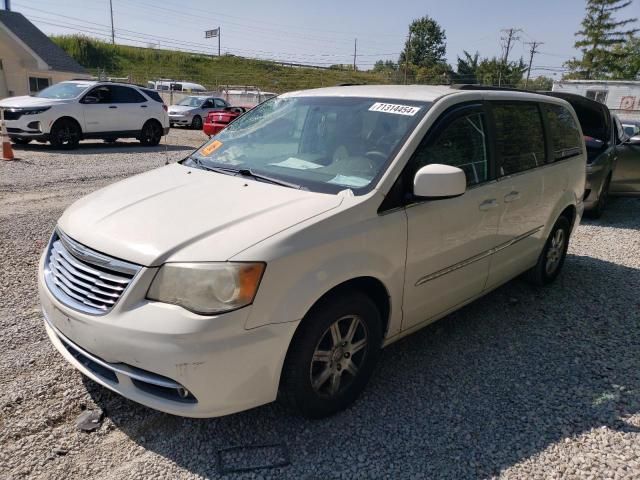 2011 Chrysler Town & Country Touring L