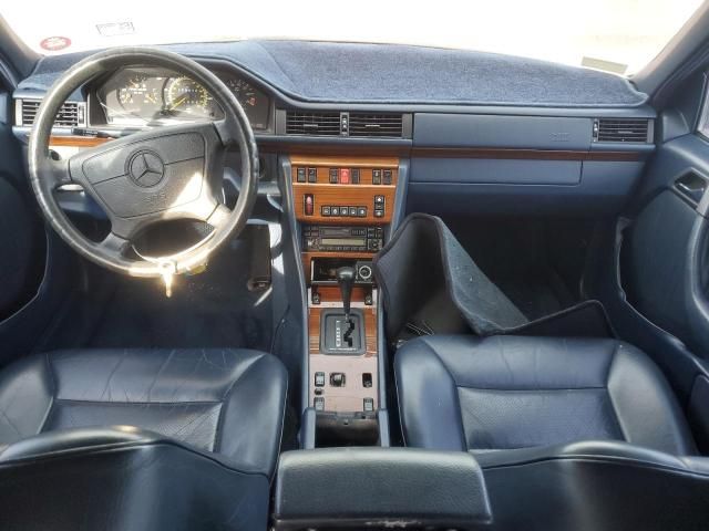 1995 Mercedes-Benz E 320 Base