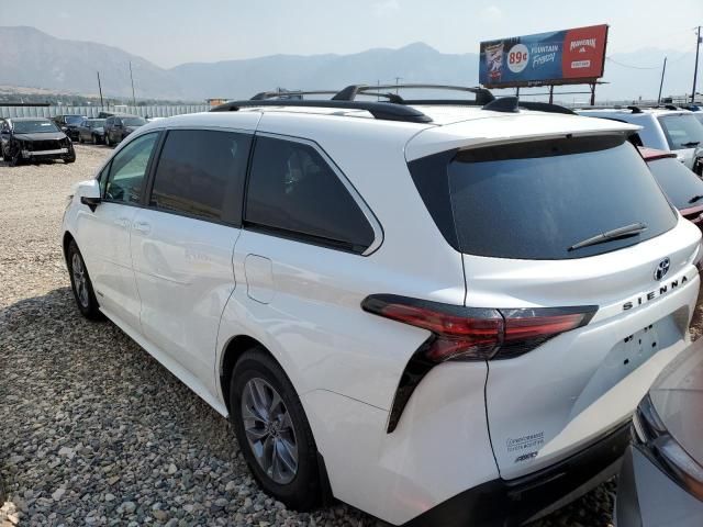 2021 Toyota Sienna LE