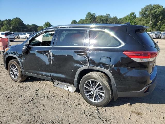 2019 Toyota Highlander SE