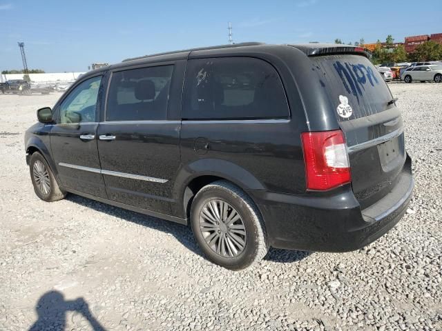 2016 Chrysler Town & Country Touring L