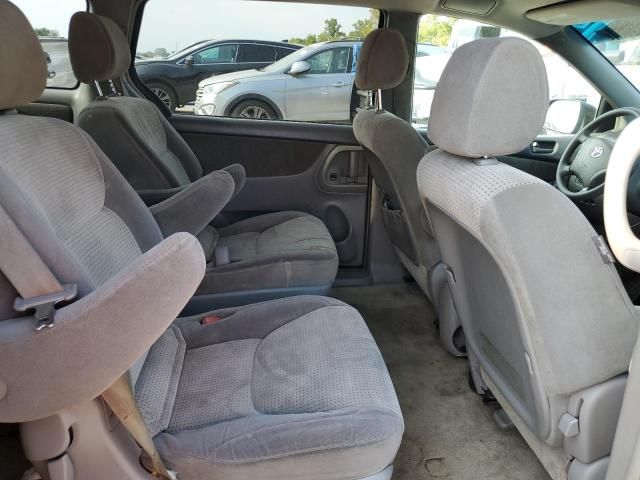 2006 Toyota Sienna CE