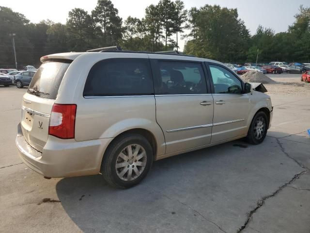 2016 Chrysler Town & Country Touring