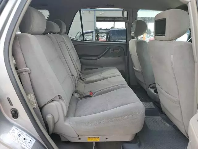 2005 Toyota Sequoia SR5