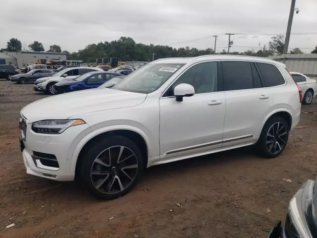 2023 Volvo XC90 Plus