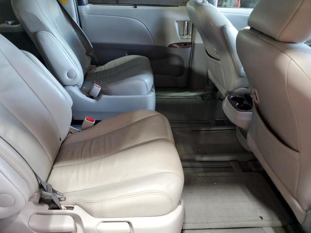 2014 Toyota Sienna XLE