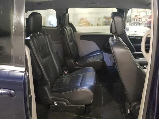 2013 Chrysler Town & Country Touring