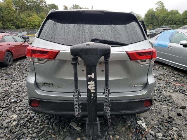 2017 Toyota Highlander SE